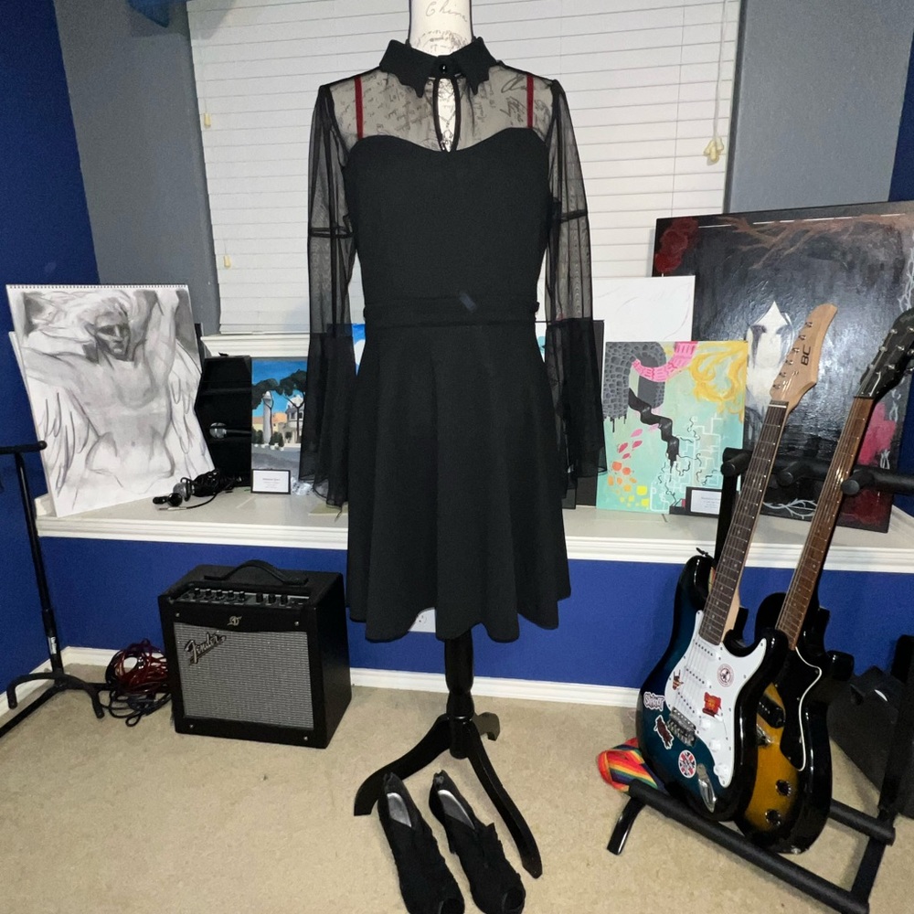 ❤️ Gothic Bell Sleeve Dress 🖤